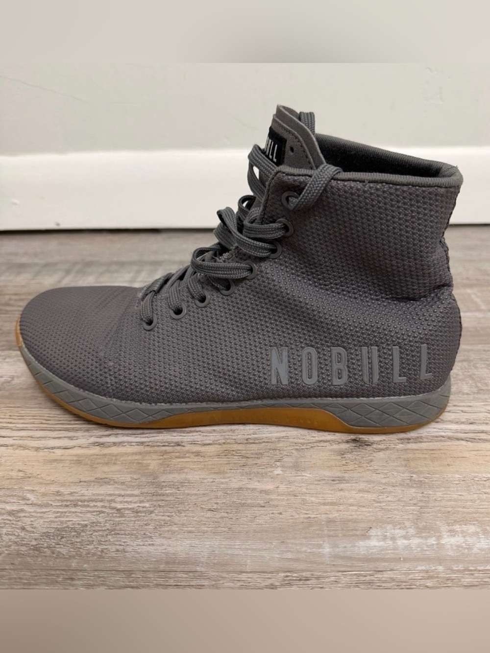 NOBULL Charcoal High-Top Training Shoe with Gum Sole Unisex-size 7.5 M/9 W